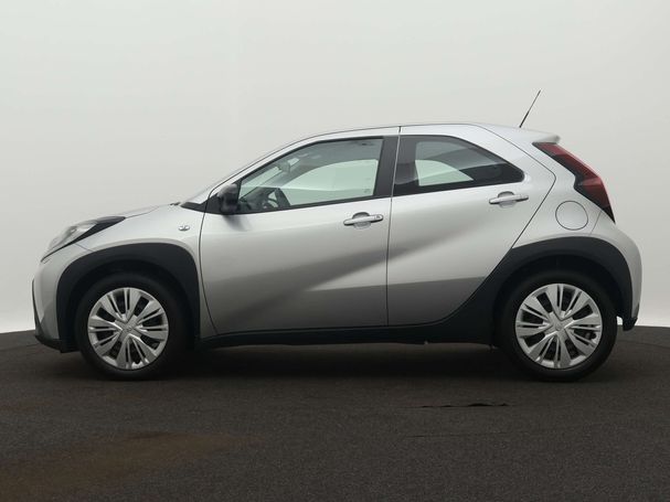 Toyota Aygo X 1.0 VVT-i 53 kW image number 3