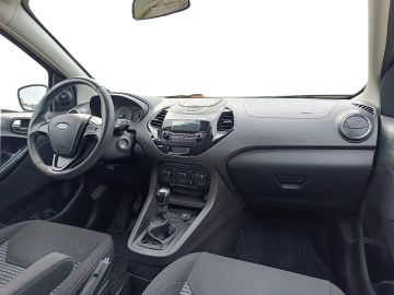 Car image 13