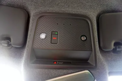 Car image 40