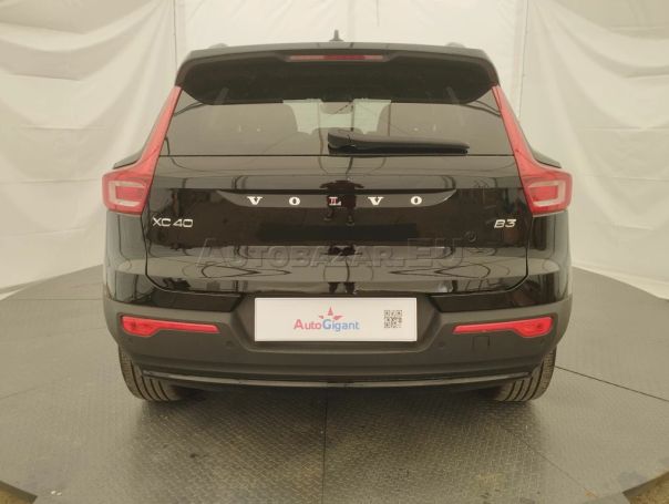 Volvo XC40 B3 Plus Dark 120 kW image number 5