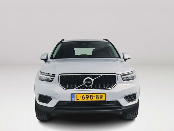 Volvo XC40 T2 Core Momentum 95 kW image number 9