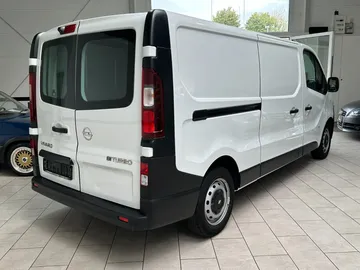 Car image 23