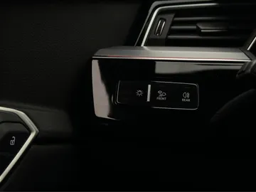 Car image 38