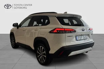 Car image 2
