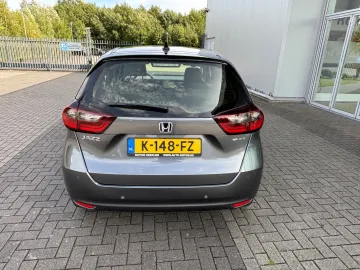 Car image 37