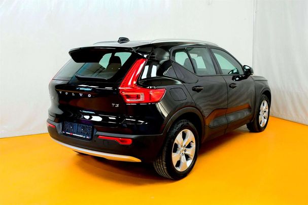 Volvo XC40 T3 Geartronic Momentum Pro 120 kW image number 2