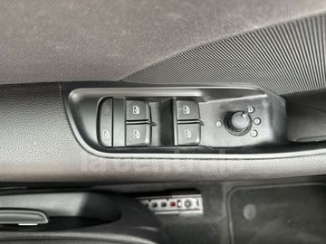 Car image 37