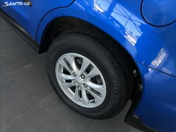 Car image 27