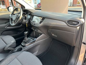 Car image 17