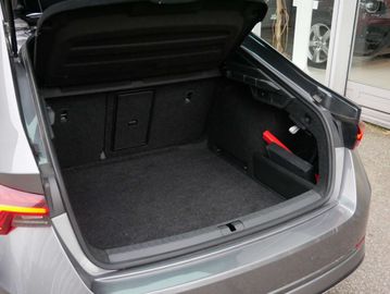 Car image 38