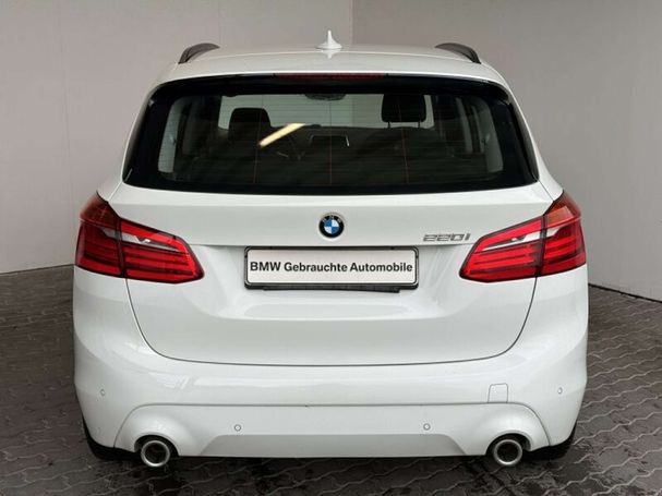 BMW 220i Active Tourer Advantage 141 kW image number 4