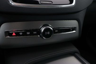 Car image 33