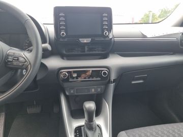 Car image 12