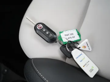 Car image 34