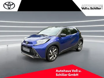 Car image 2