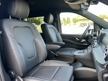 Car image 38