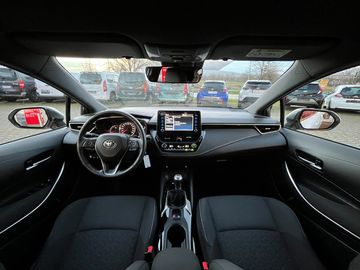 Car image 14