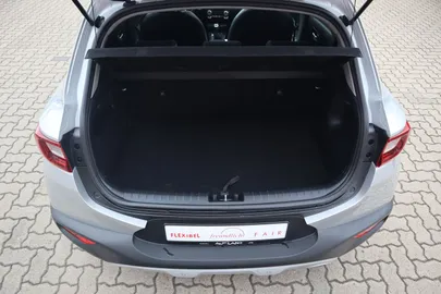 Car image 32
