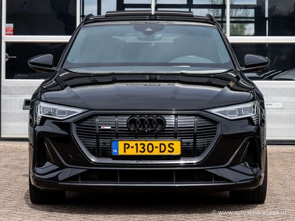 Audi e-tron 55 quattro 300 kW image number 3