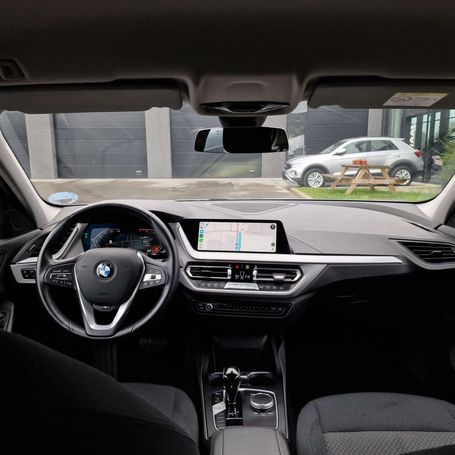 BMW 118i 100 kW image number 8