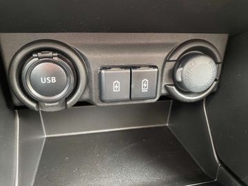 Car image 26