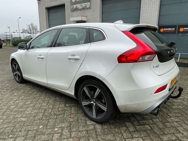 Volvo V40 T4 140 kW image number 6