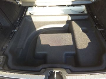 Car image 36