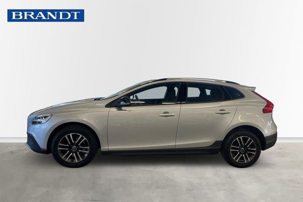 Volvo V40 Cross Country D3 111 kW image number 2