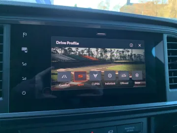Car image 49