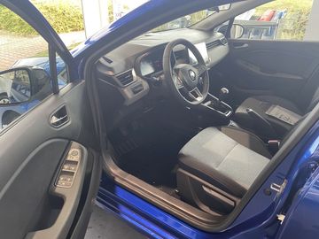 Car image 15