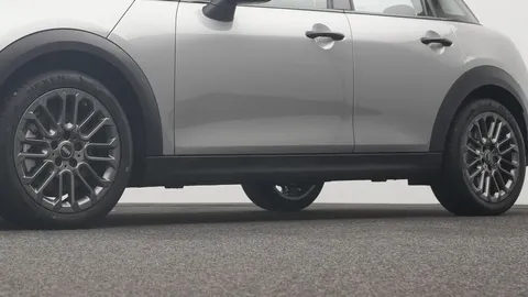 Car image 23