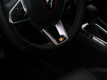 Car image 36