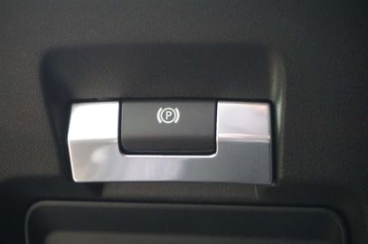 Car image 36