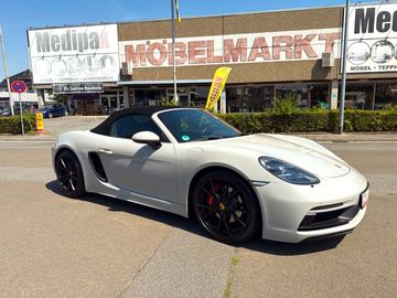 Car image 2