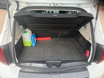 Car image 24