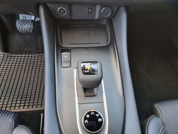 Car image 16