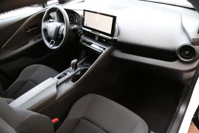 Car image 5