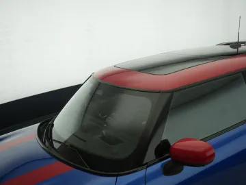 Car image 24