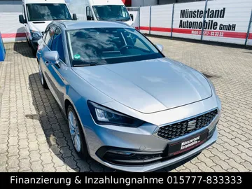 Car image 30