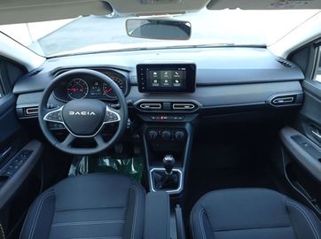 Car image 13