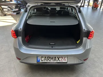 Car image 34