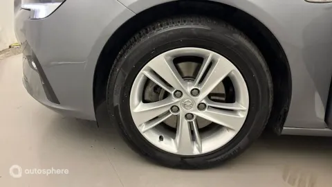 Car image 20
