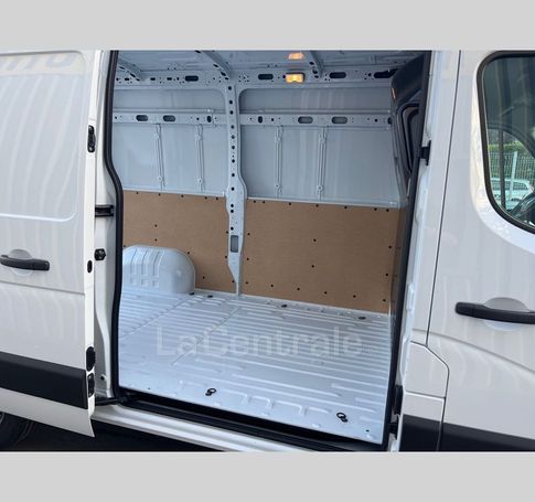 Renault Master DCi 135 L2H2 99 kW image number 18