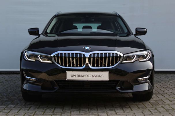 BMW 320i Touring Luxury Line 135 kW image number 7