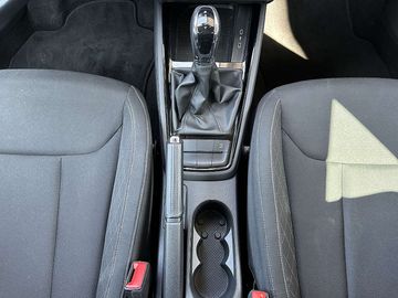 Car image 30