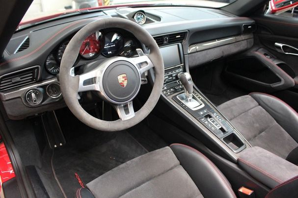 Porsche 991 Carrera 4 GTS Cabrio 316 kW image number 20