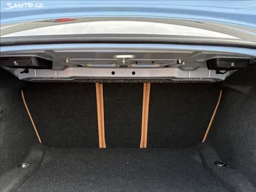 Car image 39