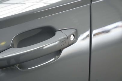 Car image 37