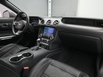 Car image 32