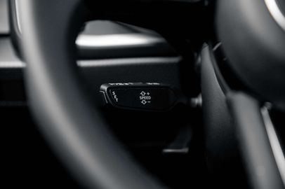 Car image 36